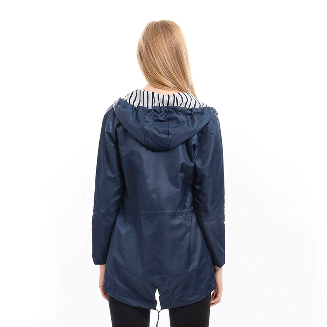 Chaqueta impermeable Lena: funcional y elegante
