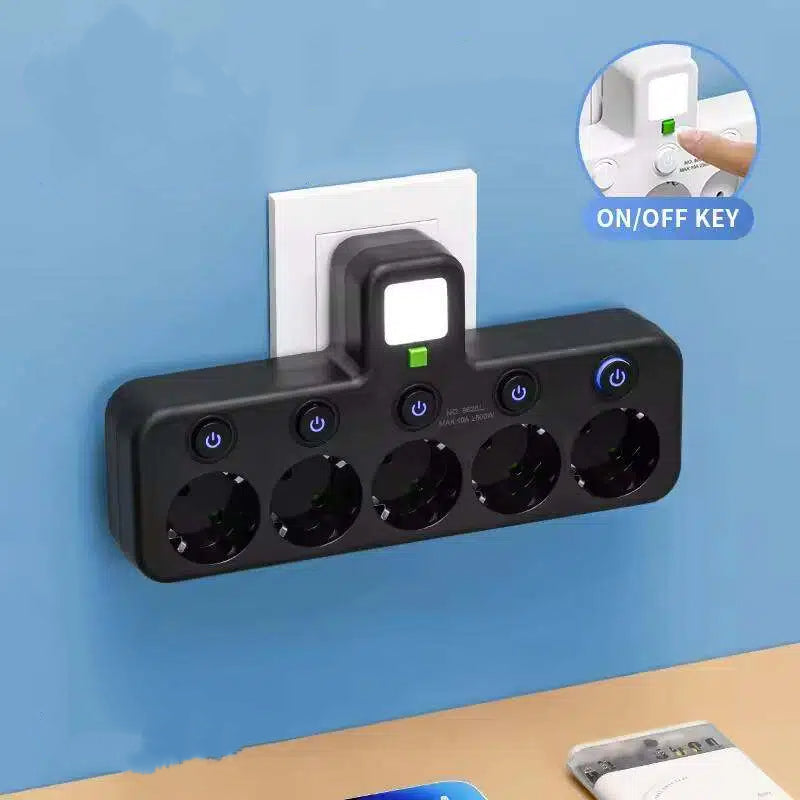 Regleta de pared con 4 tomas, puertos USB y luz nocturna