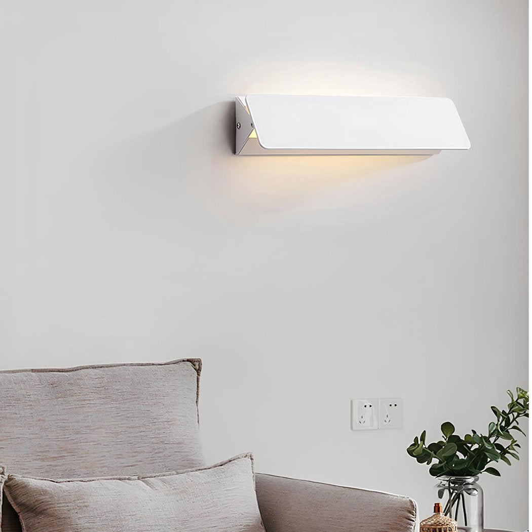 FlexiGlow Moderna bijela zidna lampa – Podesiva klapna za savršenu raspršenost svjetla