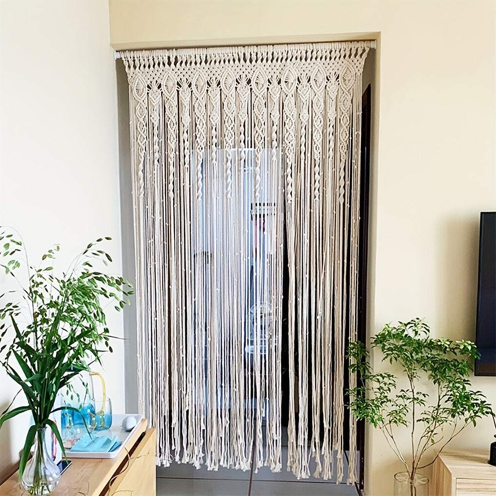 Cortina de macramé bohemia: decorativa y práctica como separador de ambientes