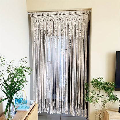 Cortina de macramé bohemia: decorativa y práctica como separador de ambientes