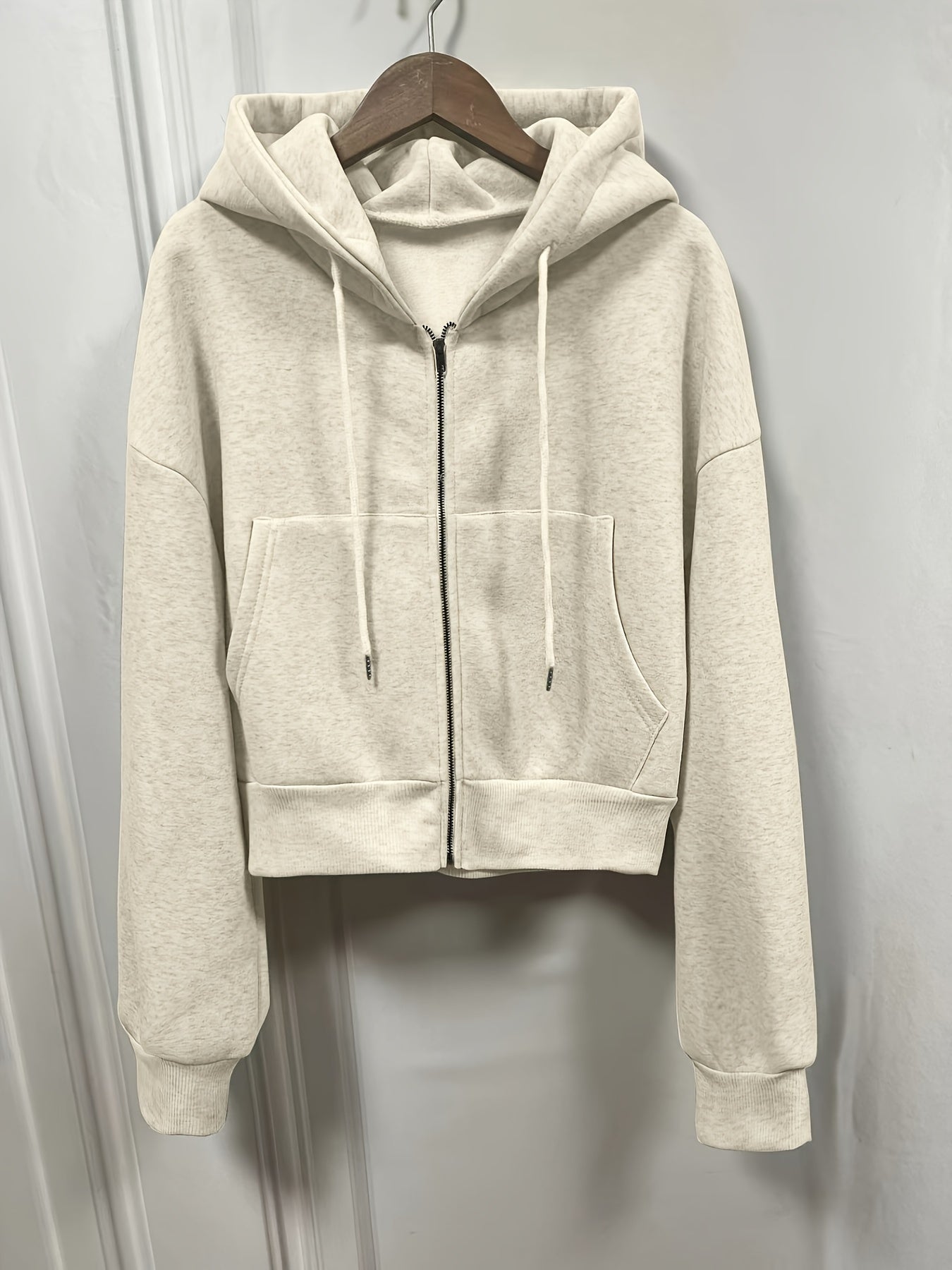 CozyVibe zip-up hoodica – Udobnost i ležerni šik