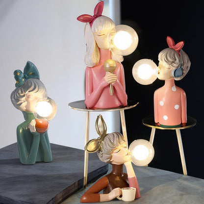 Lumière lampa - Razigrana djevojačka lampa za kreativne interijere