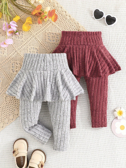 Conjunto de falda y pantalón Tess Ripp para bebé niña: informal y elegante para actividades al aire libre.