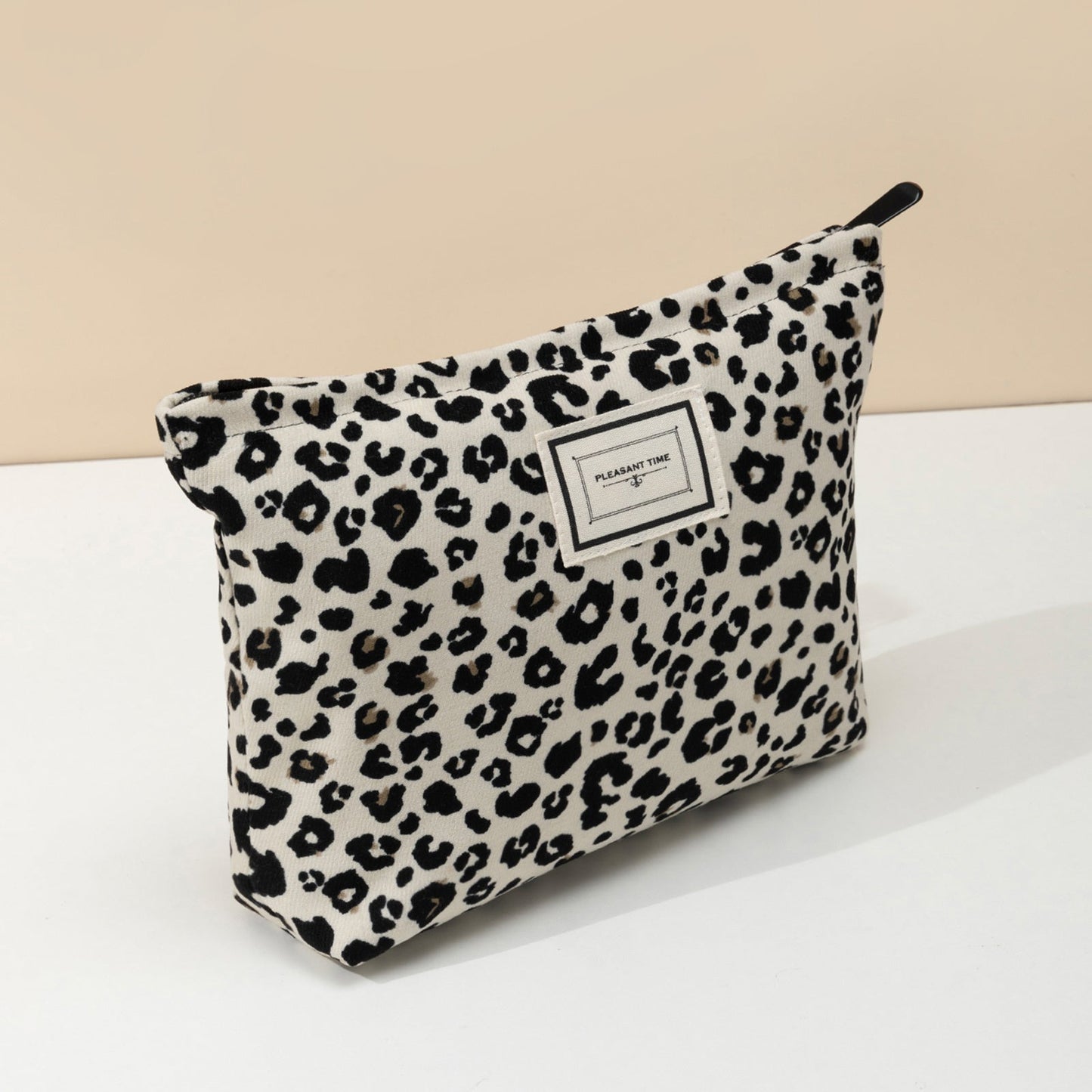 Šik torbica za šminku s leopard uzorkom – Kompaktna i funkcionalna