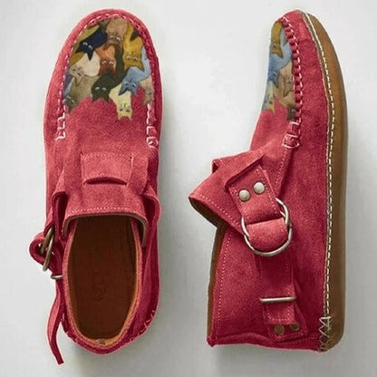 Botines de mujer con acabado de ante y hebilla decorativa