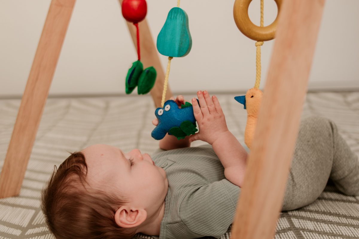 Arco de juego estimulante para bebés: para momentos de juego alegres