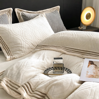 Juego de ropa de cama de invierno con un elegante estampado de rayas