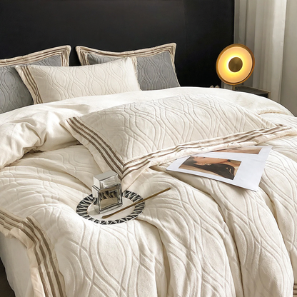 Juego de ropa de cama de invierno con un elegante estampado de rayas