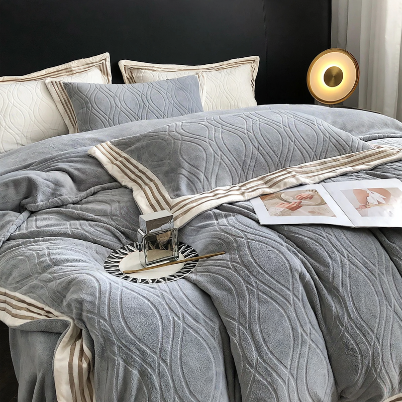 Juego de ropa de cama de invierno con un elegante estampado de rayas