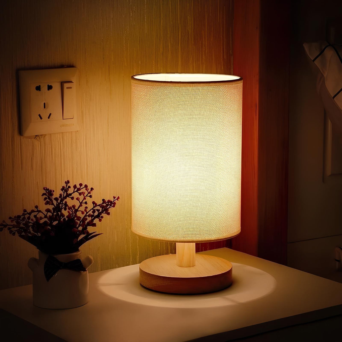 Dimmable LED-Tischlampe mit Touchsteuerung und drei Lichtfarben