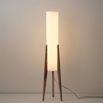 Lámpara de pie nórdica con estructura de madera