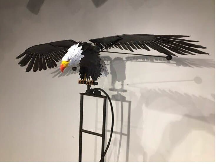 Gerador Eólico em Forma de Pássaro em Metal - Enfeites Decorativos para Jardim