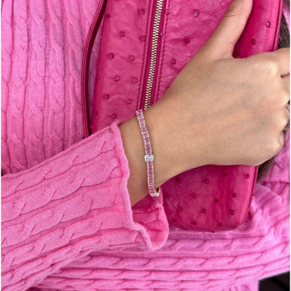 Pulsera con cristales de color rosa y diseño bicolor