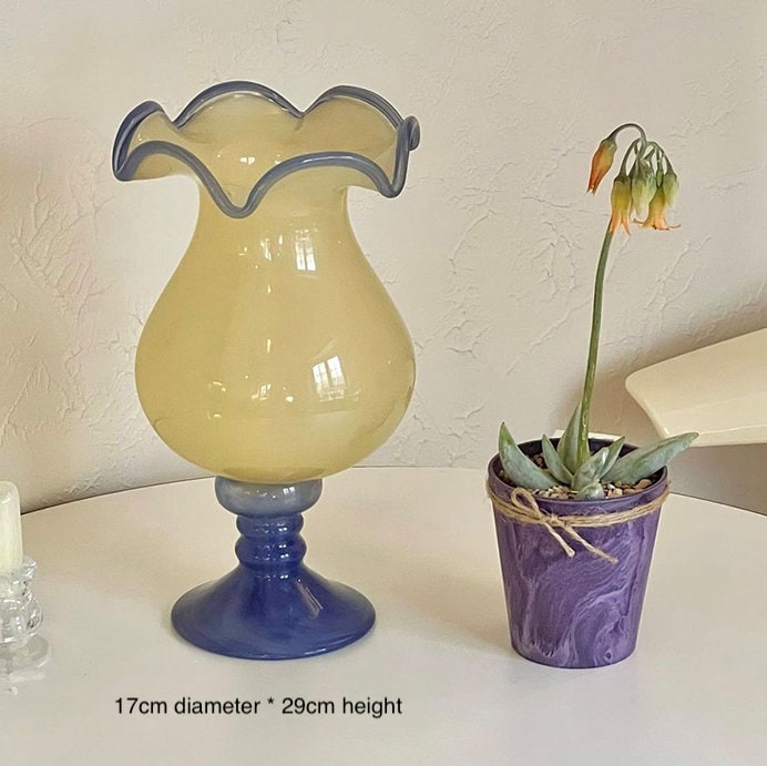 Jarra de vidro decorativa em estilo retro