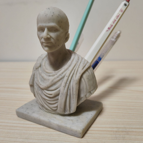 Caneta de César – Porta-canetas criativo inspirado em Júlio César