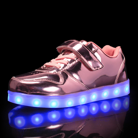 Strahlende Schrittmacher - LED-Schuhe für Kinder, die Leuchten