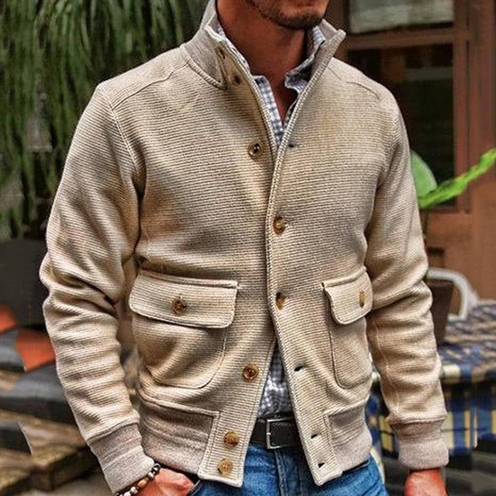 Chaqueta informal de hombre con cuello alto