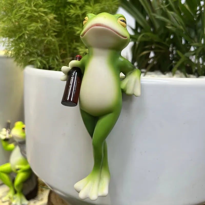 Dekorativer Frosch als Blumentopf-Hänger