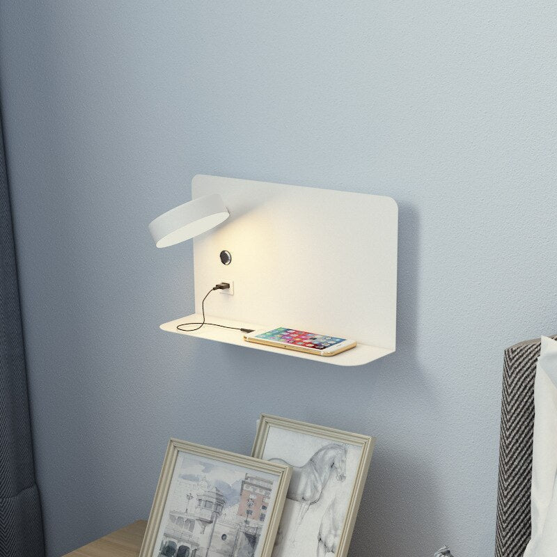 Aplique de pared con estante y puerto USB