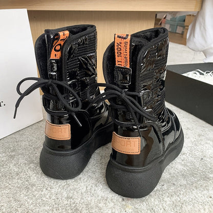 Botas de invierno para mujer con acabado brillante y plataforma