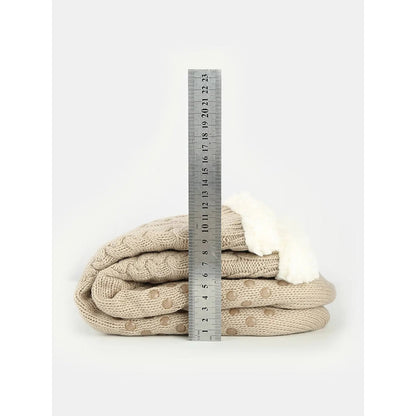 Kuschelsocken mit Zopfmuster und rutschhemmender Sohle