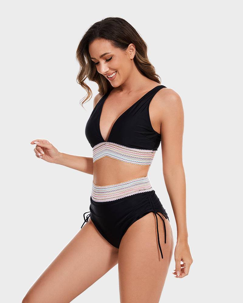 Elegantni shaping bikini – podrška i udobnost na vodi