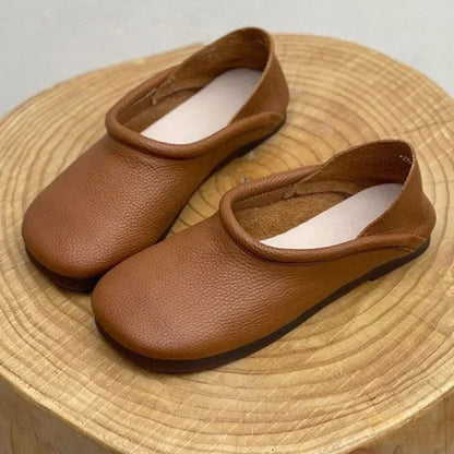 Mocassins de senhora com biqueira redonda e sola rasa para o dia a dia