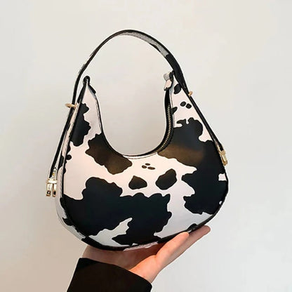 Halbmond-Schultertasche mit Animalprint