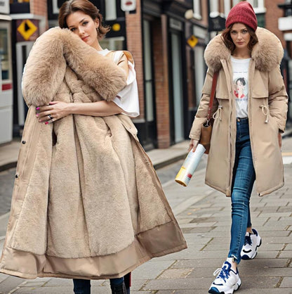 Parka de inverno para senhora com capuz, acabamento em pelo sintético e cintura ajustável